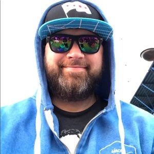 Meet your Posher, Thomas